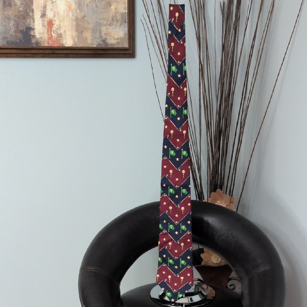 Tommy Hilfiger Silk Red and Green Golf Patterned Tie